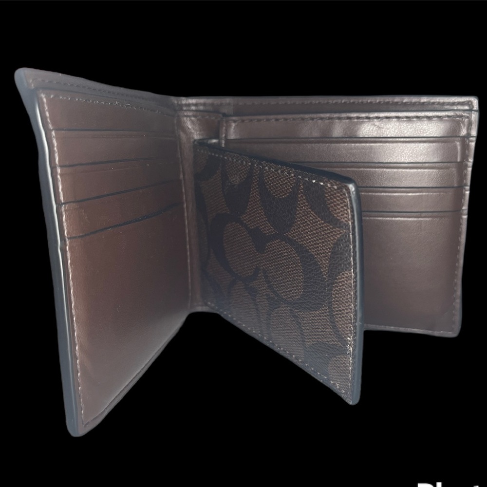 Compact Id Wallet In Signature Canvas